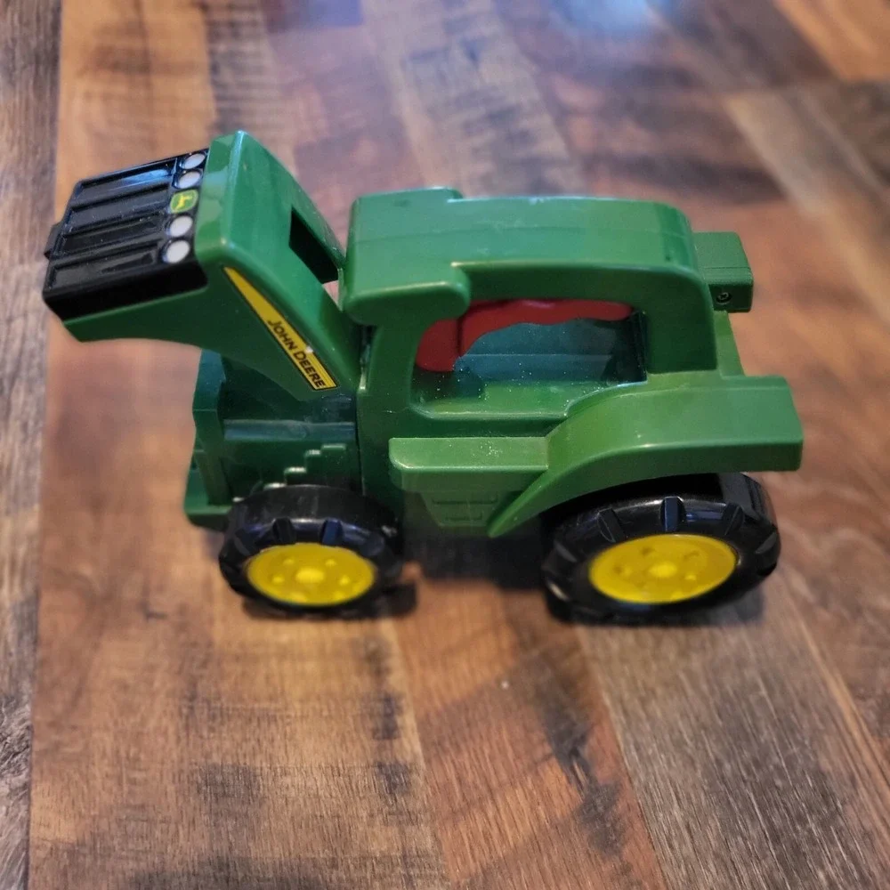 John Deere Roll n' Go Green Tractor Flashlight‎ Vehicle Sounds & Lights Toy TOMY